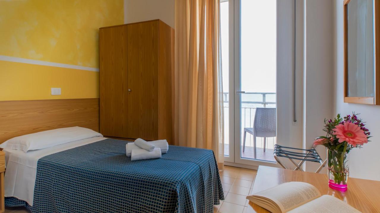 Hotel President'S Pesaro Dış mekan fotoğraf