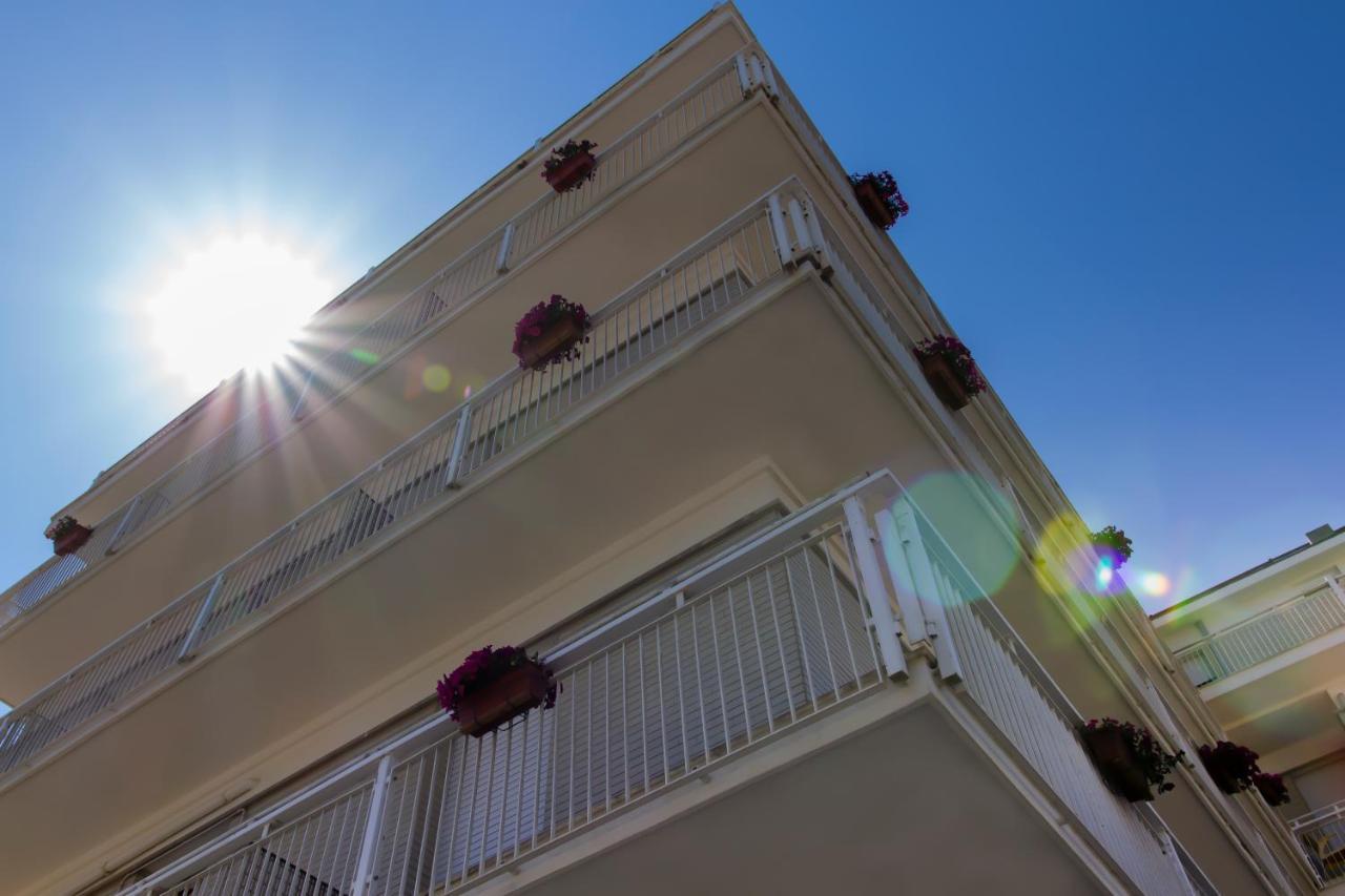 Hotel President'S Pesaro Dış mekan fotoğraf