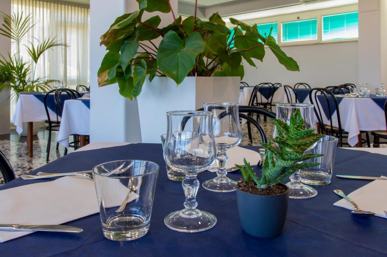 Hotel President'S Pesaro Dış mekan fotoğraf