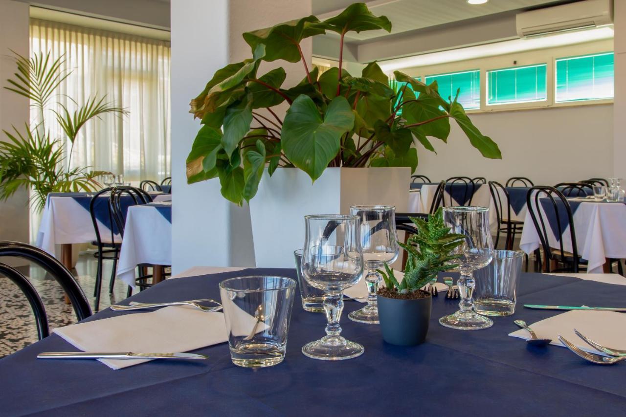 Hotel President'S Pesaro Dış mekan fotoğraf